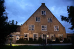 Kraaijerdijk 31, Melissant, fam. G. van Rossum. Deze hoeve dateert van ca. 1726. 